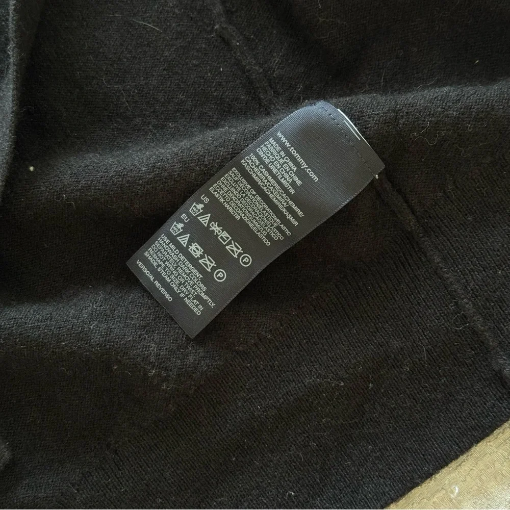 NWOT! Tommy Hilfiger Black 100% Cashmere Women's Cardigan, Size S - Picture 5 of 8
